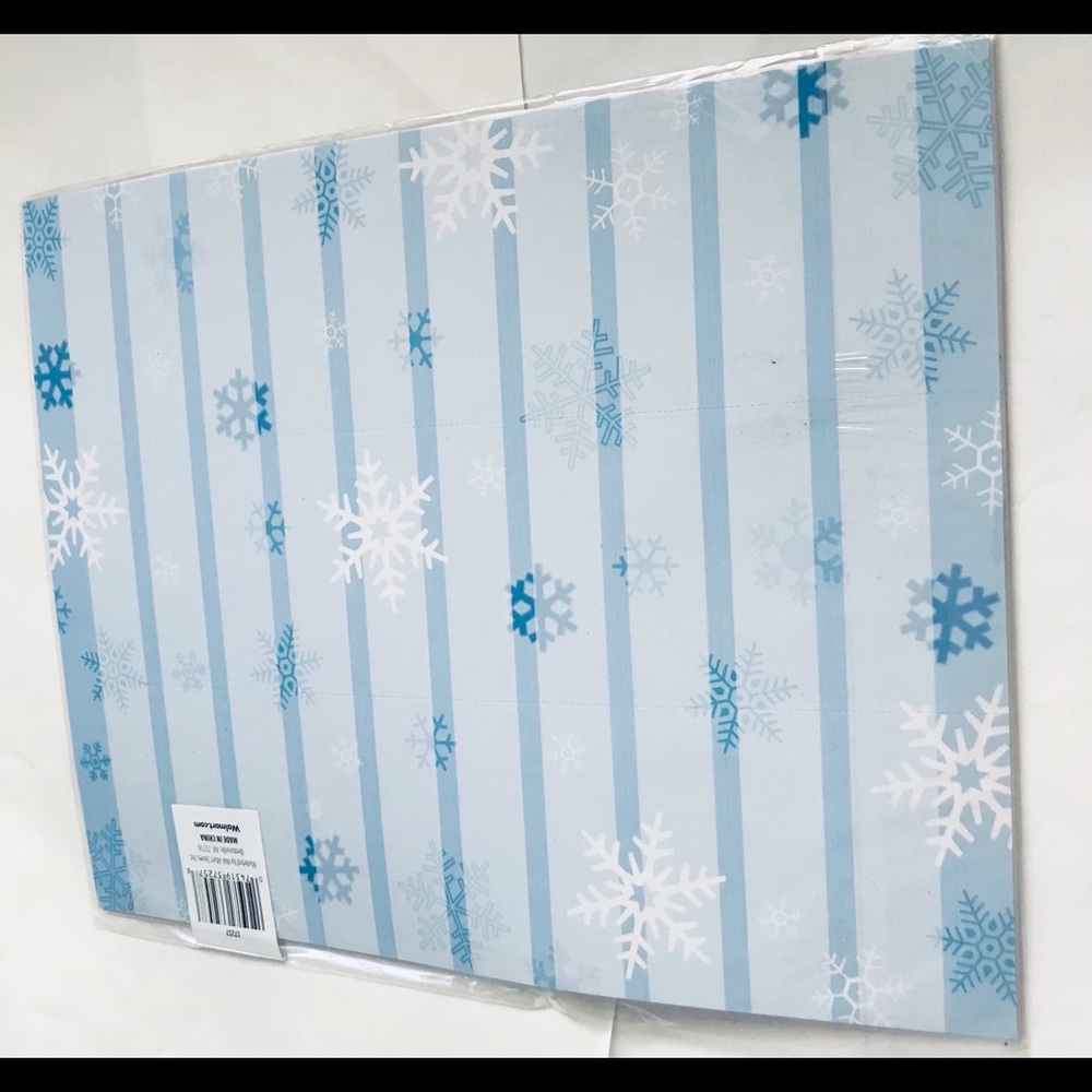 New 90 Snowflake Address Labels Blue and White Snowflakes